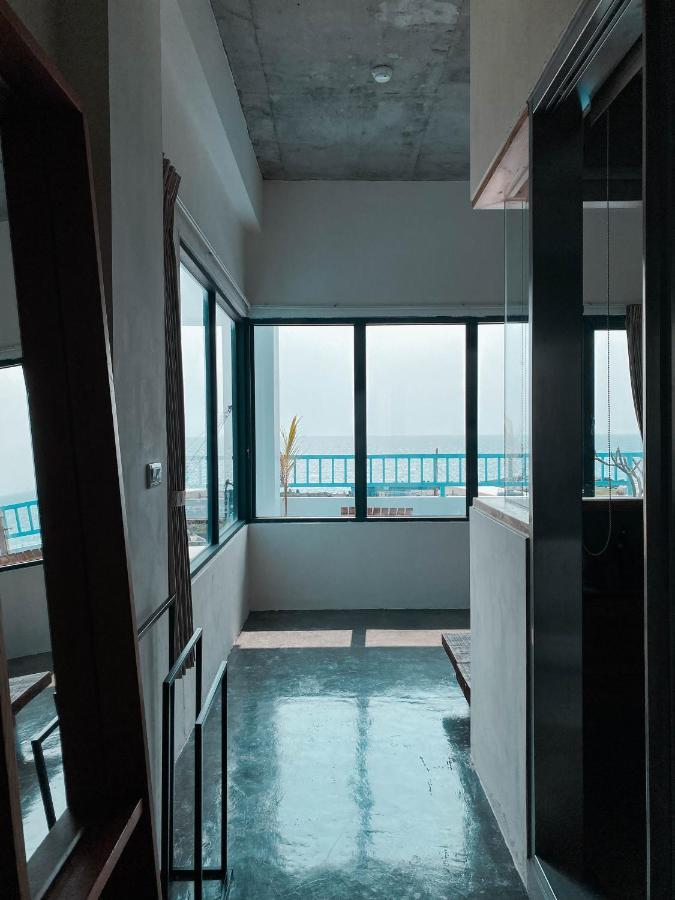 Lugo Hotel Manzhou Bagian luar foto