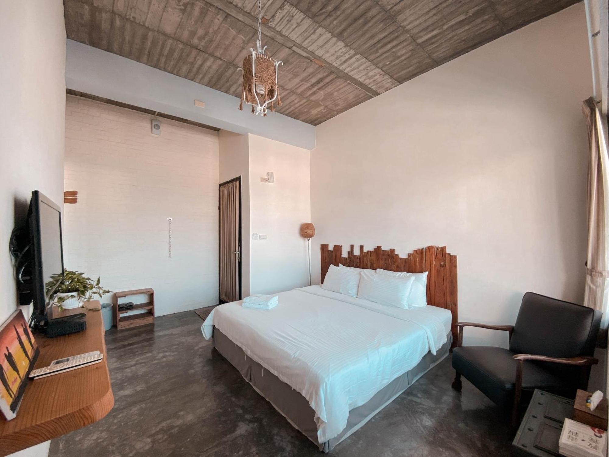 Lugo Hotel Manzhou Bagian luar foto
