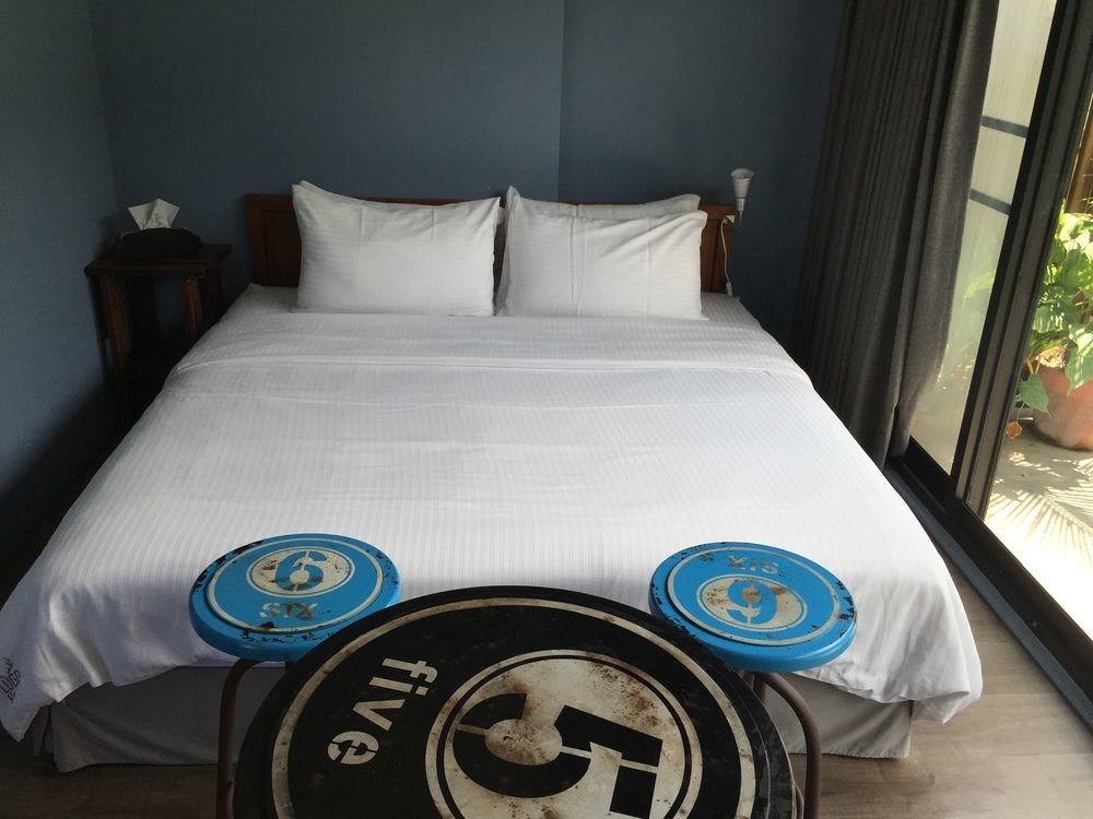 Lugo Hotel Manzhou Bagian luar foto